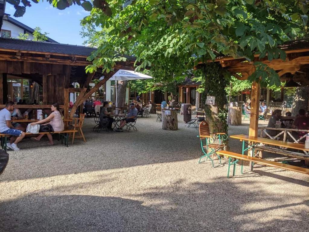Gasthof Ulrich Meyer Landshut Exterior foto